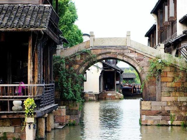 一纸家书寄一心思念,坚守岗位护一方安宁